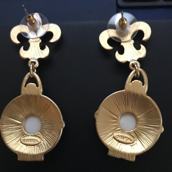 Vintage Avon Gold Tone Rhinestones Pearl Dangle  Earrings - Picture 2 of 2